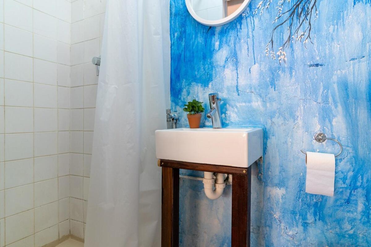 Funky Pet Friendly, 2-bedroom Escape, Bo-kaap Holiday home *